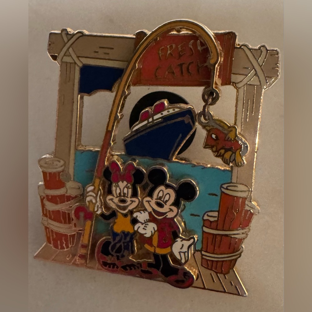 Disney Cruise Lines Fresh Catch Minnie & Mickey Trading Pin with dangling fish - Picture 2 of 6